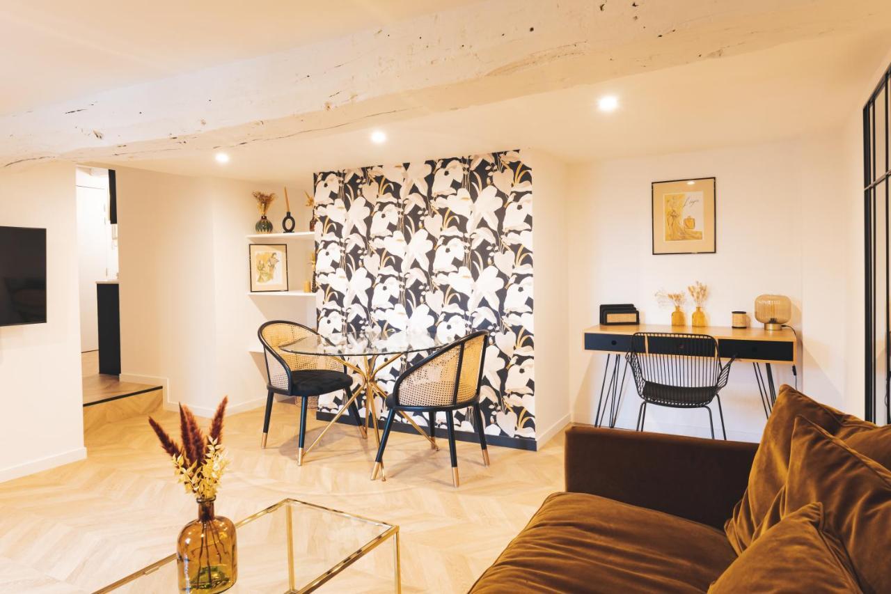 Le Petit Martray - Au Coeur Du Centre Ville ล็องบาล ภายนอก รูปภาพ