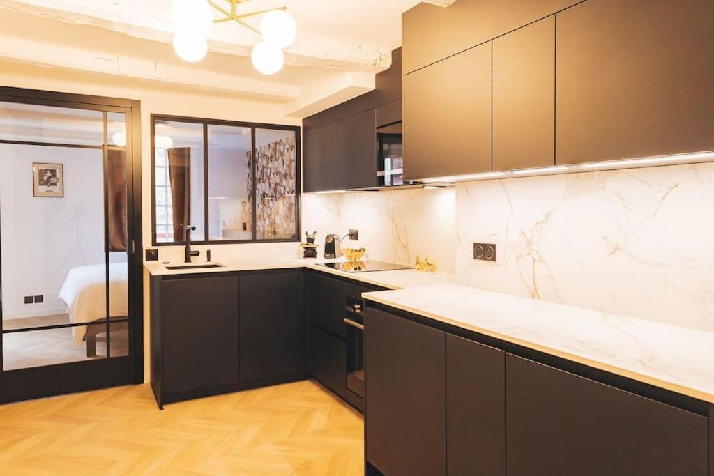 Le Petit Martray - Au Coeur Du Centre Ville ล็องบาล ภายนอก รูปภาพ
